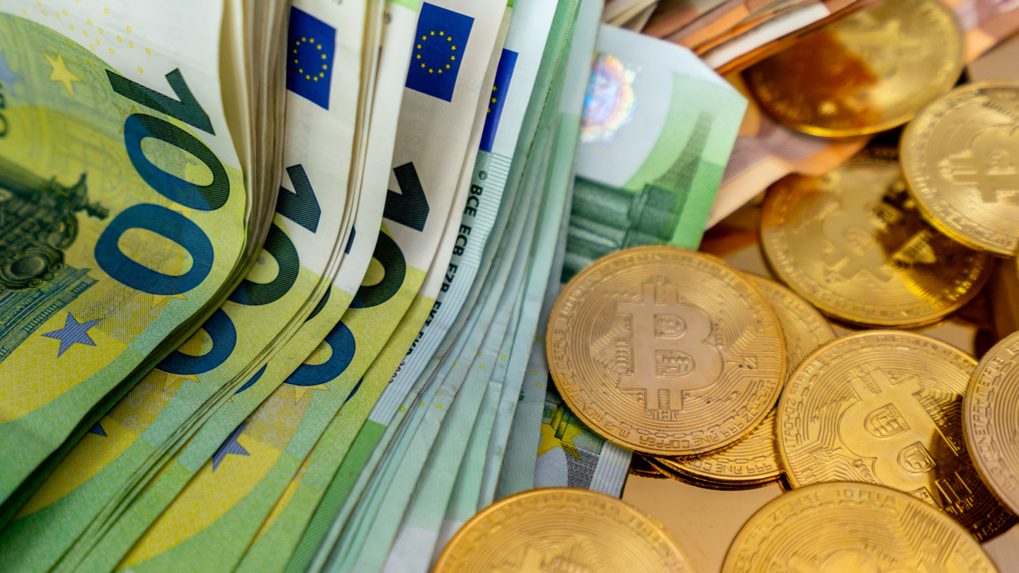 euros and bitcoins monnets